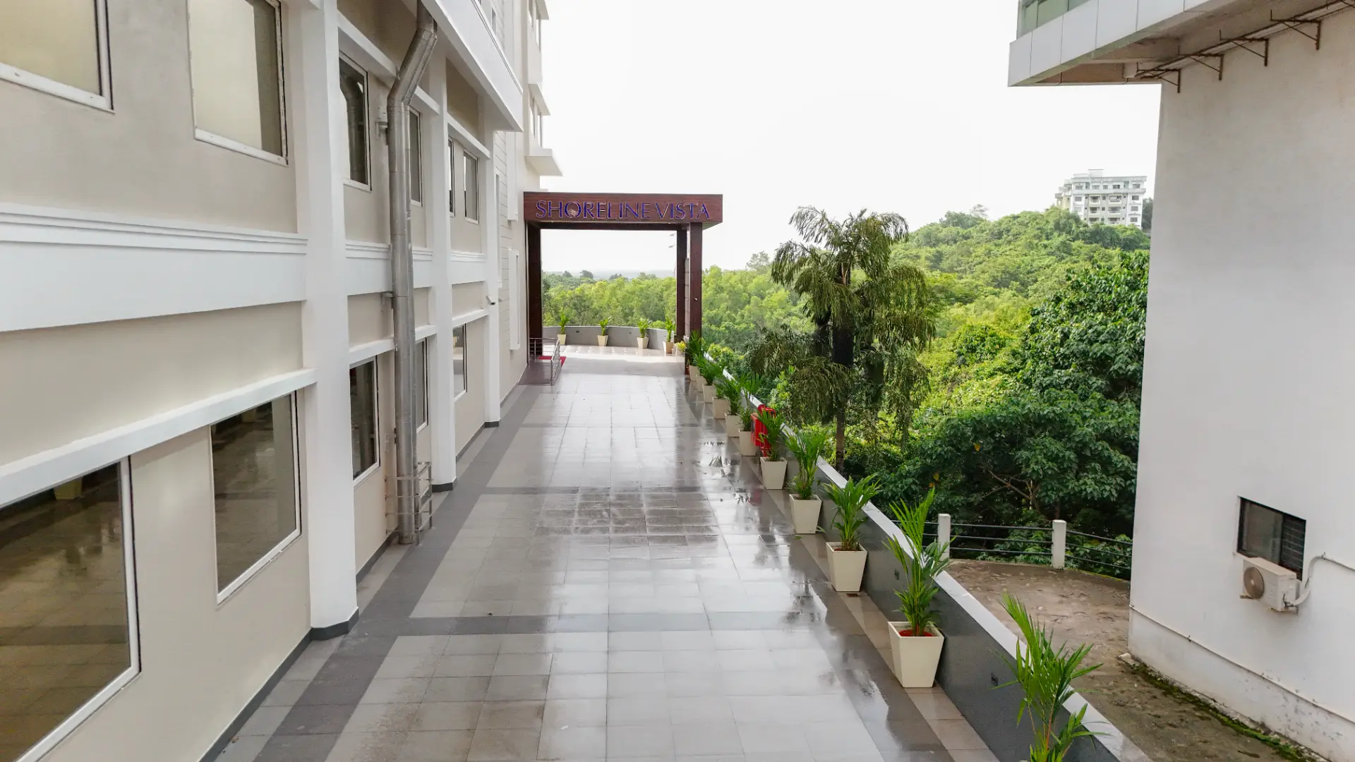The entrance walkway and porch at Shoreline Vista