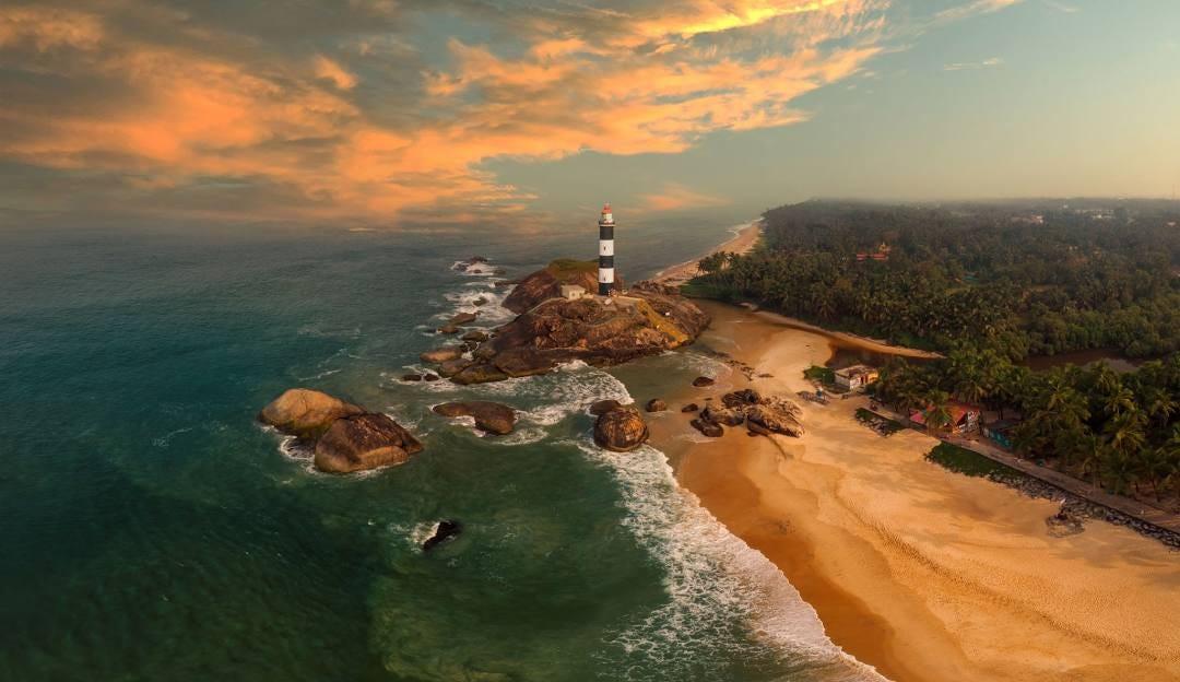 Kaup Beach & Lighthouse